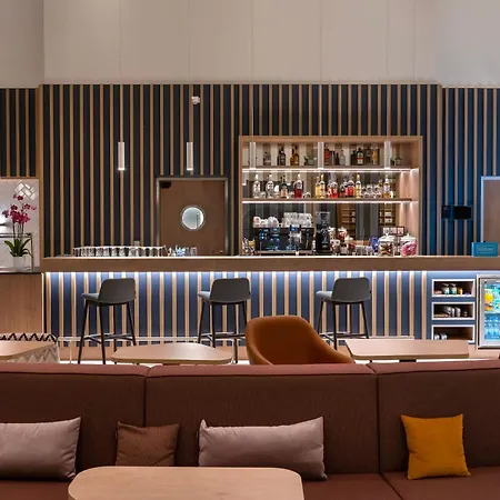 Hotel Hampton By Hilton North 3*